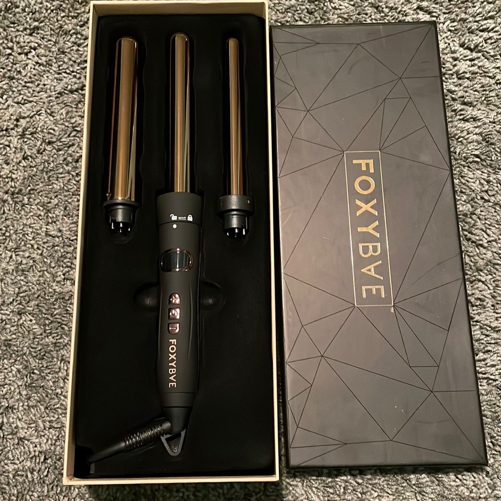 Foxybae “the trinity interchangeable curling wand”